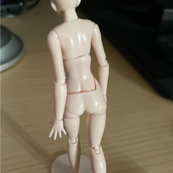 Small drawing middle female - Picture 2 of 5